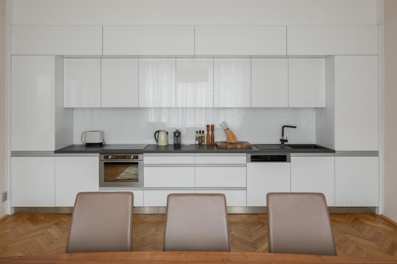 Deluxe Apartment In Old Town By Prague Days Екстер'єр фото